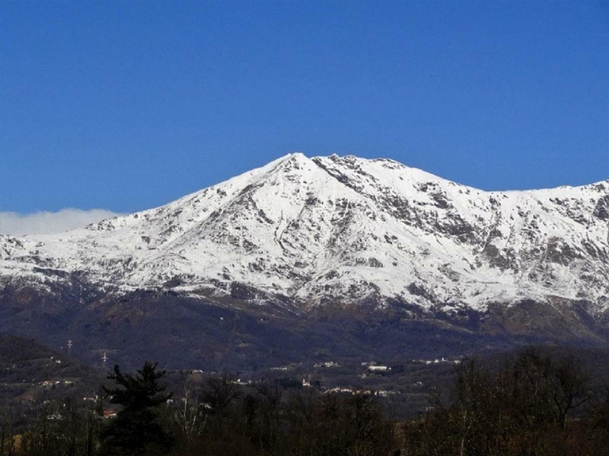 לינה וארוחת בוקר Torre Canavese Il Laghetto מראה חיצוני תמונה